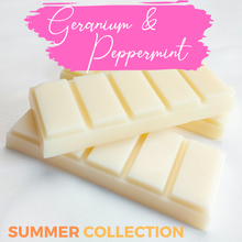 Indlæs billede til gallerivisning Geranium, Peppermint & Cedar Scent – Green Moon – Luxury Wax Melt Bar