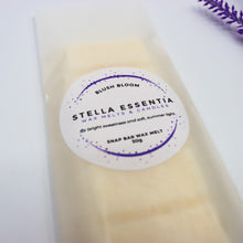Carica l&#39;immagine nel visualizzatore di Gallery, Strawberry &amp; Rhubarb Scent - Bloom Blush – Luxury Wax Melt Bar
