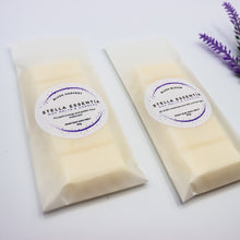 Carica l&#39;immagine nel visualizzatore di Gallery, Strawberry &amp; Rhubarb Scent - Bloom Blush – Luxury Wax Melt Bar
